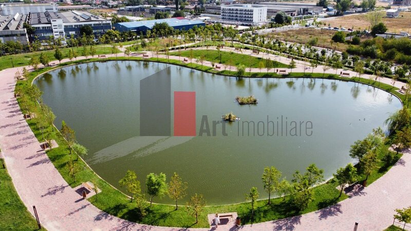 Titan, Parcul Teilor, teren intravilan.